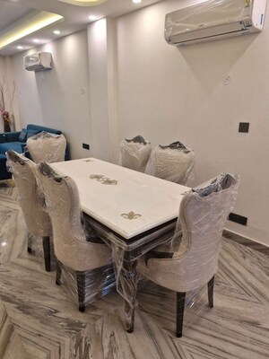 Team Area in 4 BHK Builder Floor at Sector 23 – for Rent