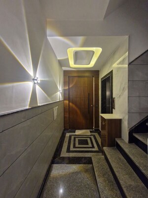 Staircase in 4 BHK Builder Floor at Sector 23 – for Rent