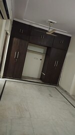 2 BHK + Prayer Room,Store Room 150 Sq.Yd. Builder Floor in Naraina