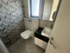Bathroom in 3 BHK Apartment at Signature Global City 63A, Sector 63a – for Rent