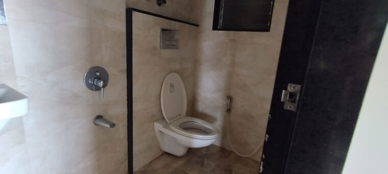 Bathroom, union-park 3 Bedroom 1000 Sq.Ft. Apartment In Chembur Mumbai 10514573