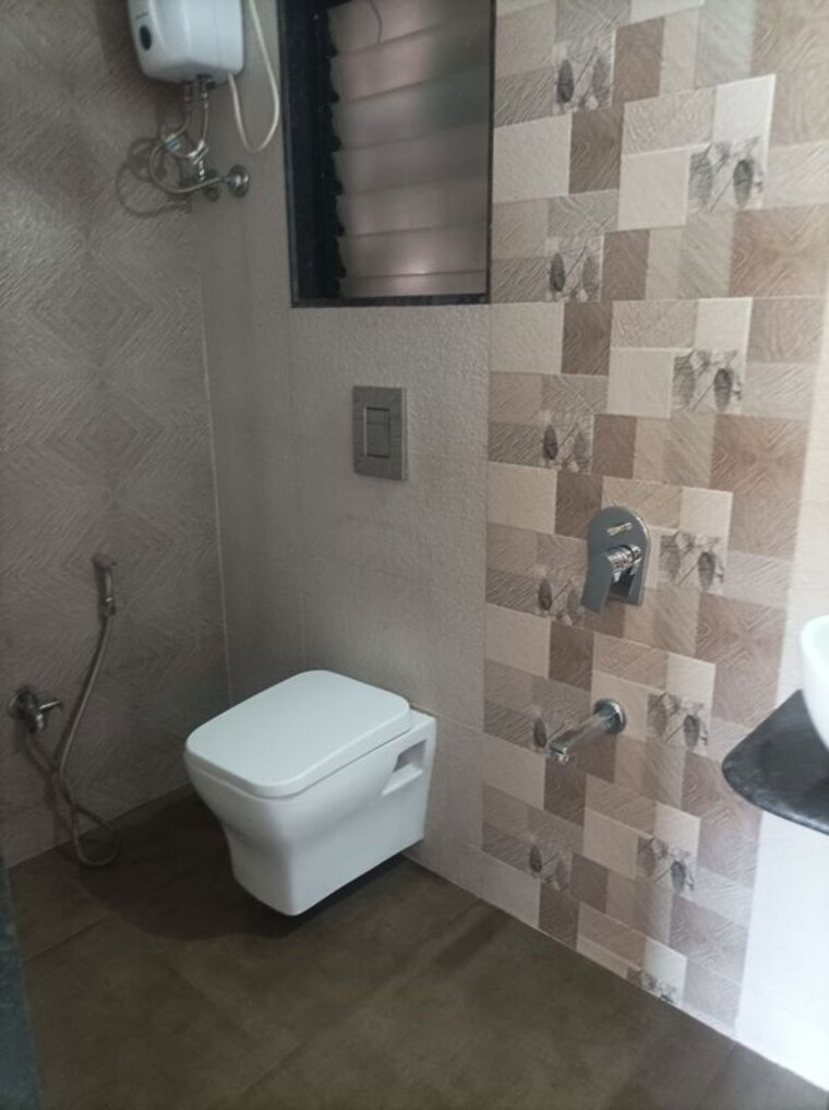 Bathroom, union-park 3 Bedroom 1000 Sq.Ft. Apartment In Chembur Mumbai 10514573