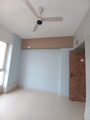 Room in 2 BHK Apartment at Signature The Millennia 2, Sector 37d – for Rent