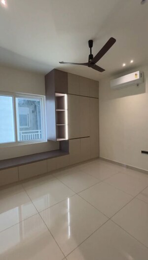 Room in 3 BHK Apartment at Candeur Crescent, Serilingampally – for Rent