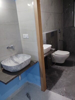 Bathroom in 3 BHK Apartment at Bariatu – for Rent