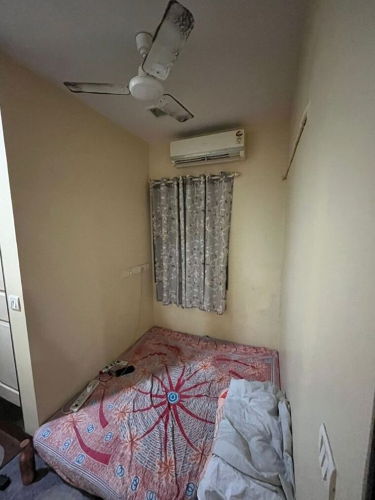 Bedroom, bandra west 1.5 Bedroom 650 Sq.Ft. Apartment In Bandra West Mumbai 10514581