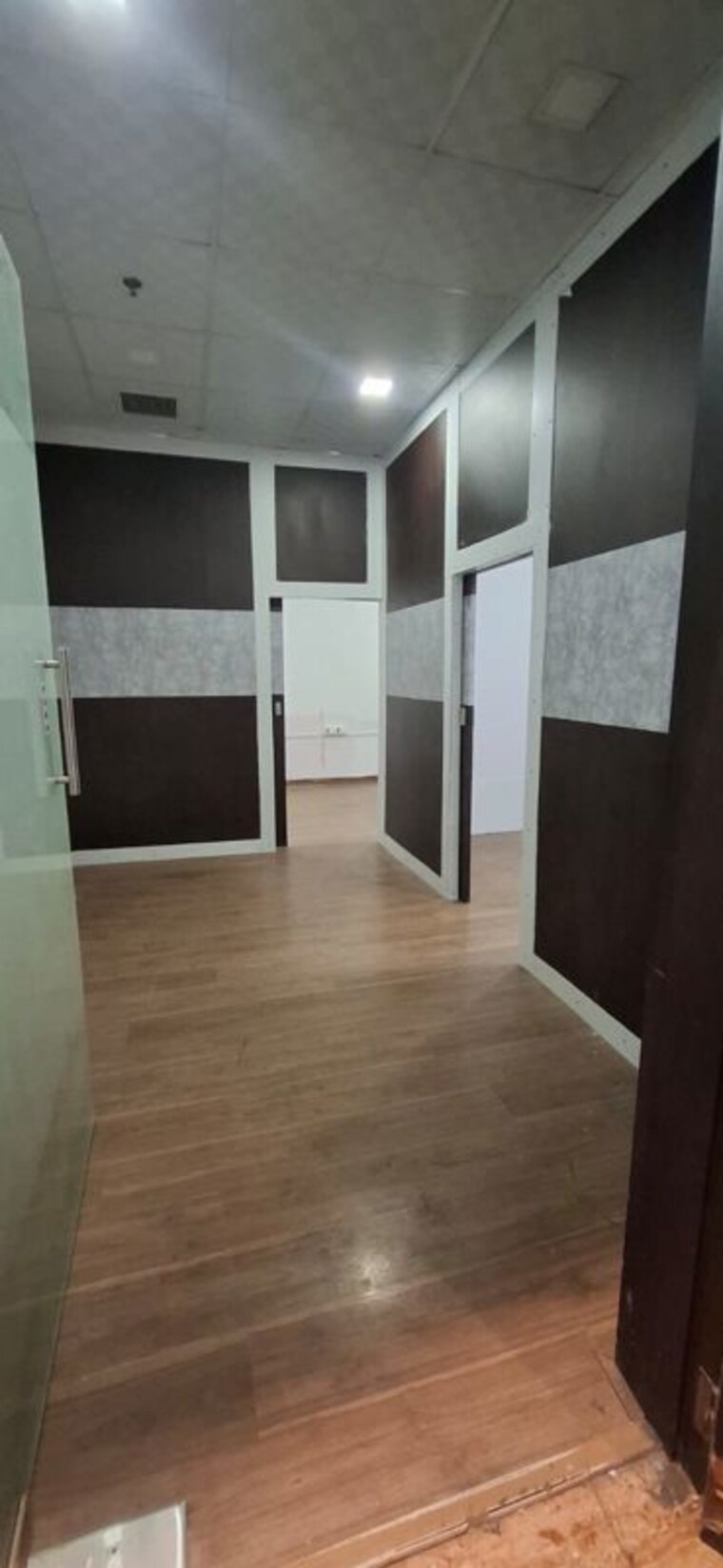 Room, neptune-eastern-business-district Commercial Office Space 500 Sq.Ft. In Bhandup West Mumbai 10514600