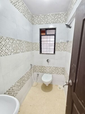 Bathroom in 3 BHK Apartment at Tilak Nagar – for Rent