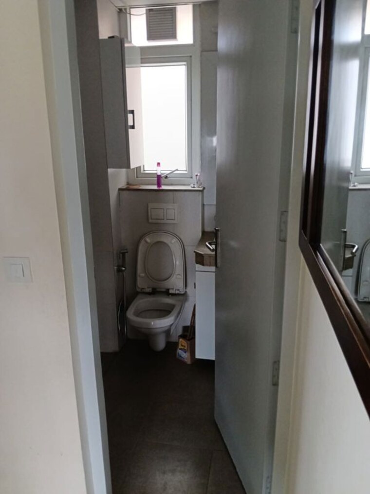 Bathroom, conscient-heritage-max 3.5 Bedroom 1970 Sq.Ft. Apartment In Sector 102 Gurgaon 10514593