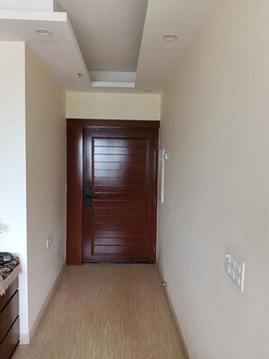 Room in 3.5 BHK Apartment at Conscient Heritage Max, Sector 102 – for Rent