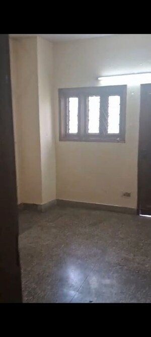 Room in 2 BHK Builder Floor at Lajpat Nagar I – for Rent