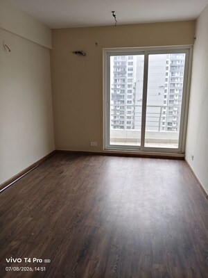 Room in 3 BHK Apartment at 3C Lotus Panache, Sector 110 – for Rent