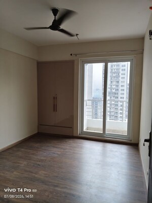 Room in 3 BHK Apartment at 3C Lotus Panache, Sector 110 – for Rent