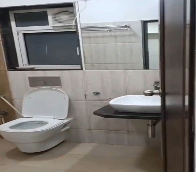 Bathroom, omkar-veda-exclusive 3 Bedroom 1100 Sq.Ft. Apartment In Parel Mumbai 10514624