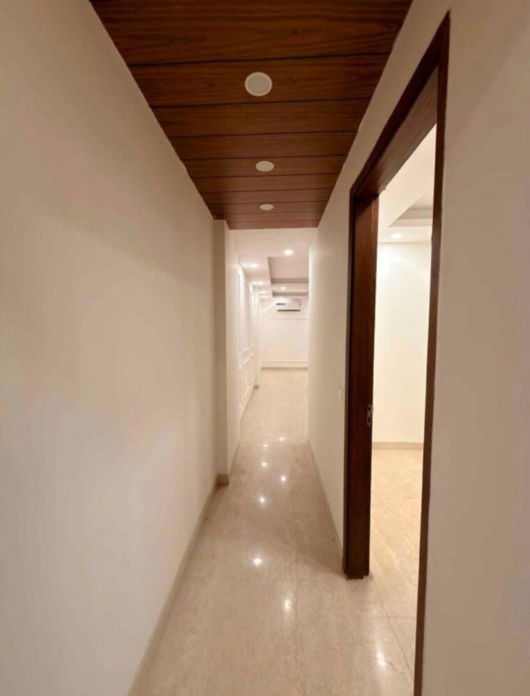 undefined, east of kailash 3 Bedroom 125 Sq.Yd. Builder Floor In East Of Kailash Delhi 10514636