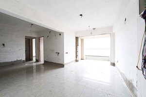 Room in 3 BHK Apartment at Thaltej – for Sale
