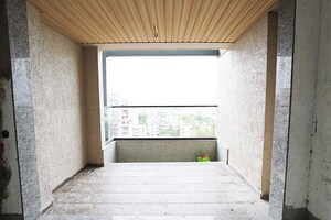 Room in 3 BHK Apartment at Thaltej – for Sale