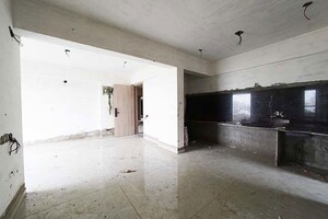 Room in 3 BHK Apartment at Thaltej – for Sale