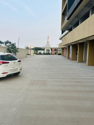 Parking in 4 BHK Apartment at Kachana – for Sale