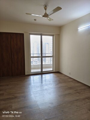 Room in 4 BHK Apartment at 3C Lotus Panache, Sector 110 – for Rent