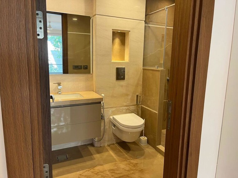 Bathroom, green park 4 Bedroom 500 Sq.Yd. Builder Floor In Green Park Delhi 10514660