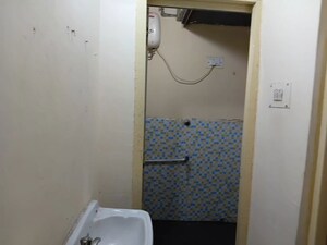 Bathroom in 1 BHK Apartment at Clover Park – for Rent