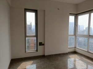 Room in 3 BHK Apartment at Sati Darshan Apartment, Malad West – for Rent
