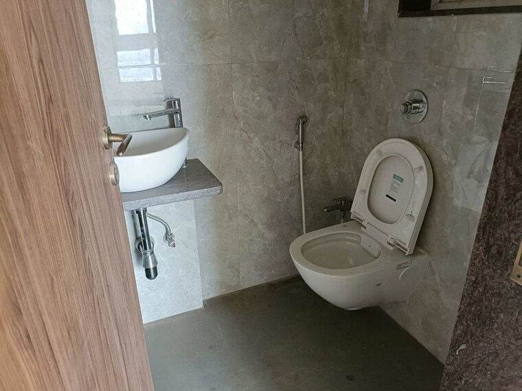 Bathroom, sati-darshan-apartment 3 Bedroom 1100 Sq.Ft. Apartment In Malad West Mumbai 10514739