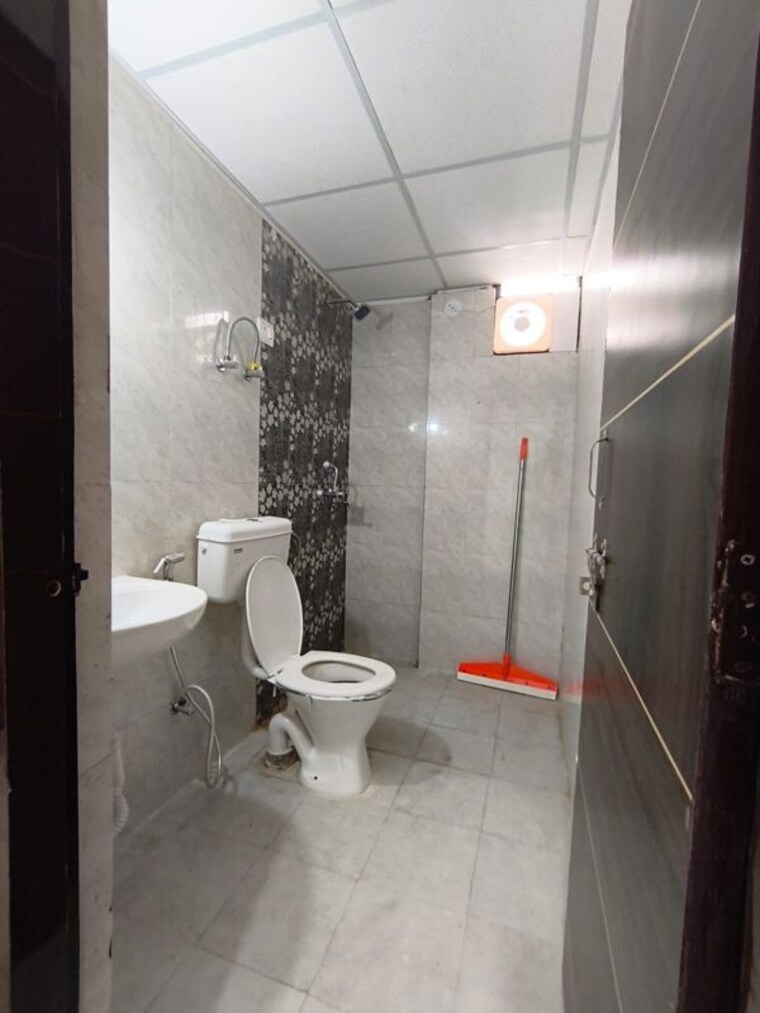Bathroom, zara-rossa 2 Bedroom 735 Sq.Ft. Apartment In Sector 112 Gurgaon 10514743