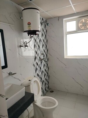 Team Area in 2.5 BHK Apartment at Mahagun Moderne, Sector 78 – for Rent