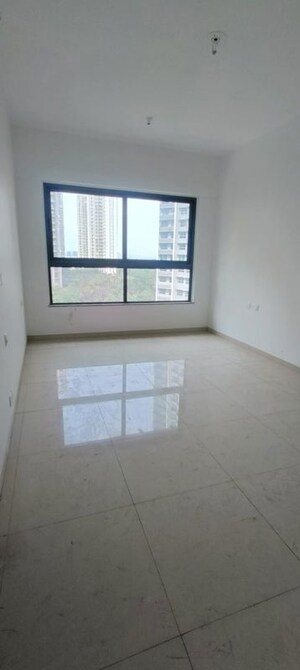 2 BHK Apartment For Sale in Kalpataru Immensa, Kolshet Road