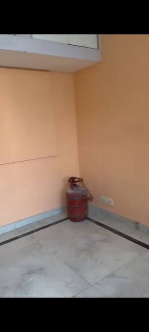 Furnished Amenities in 2 BHK Builder Floor at Kalkaji – for Rent