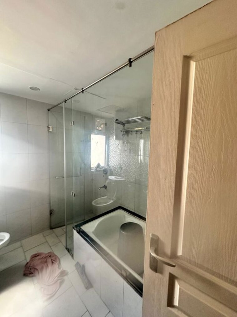 Bathroom, the-3c-lotus-panache 4 Bedroom 2542 Sq.Ft. Apartment In Sector 110 Noida 10514795