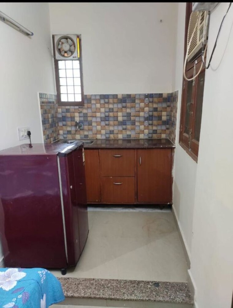 Kitchen, sushant lok i 1 RK 60 Sq.Yd. Builder Floor In Sushant Lok I Gurgaon 10514788