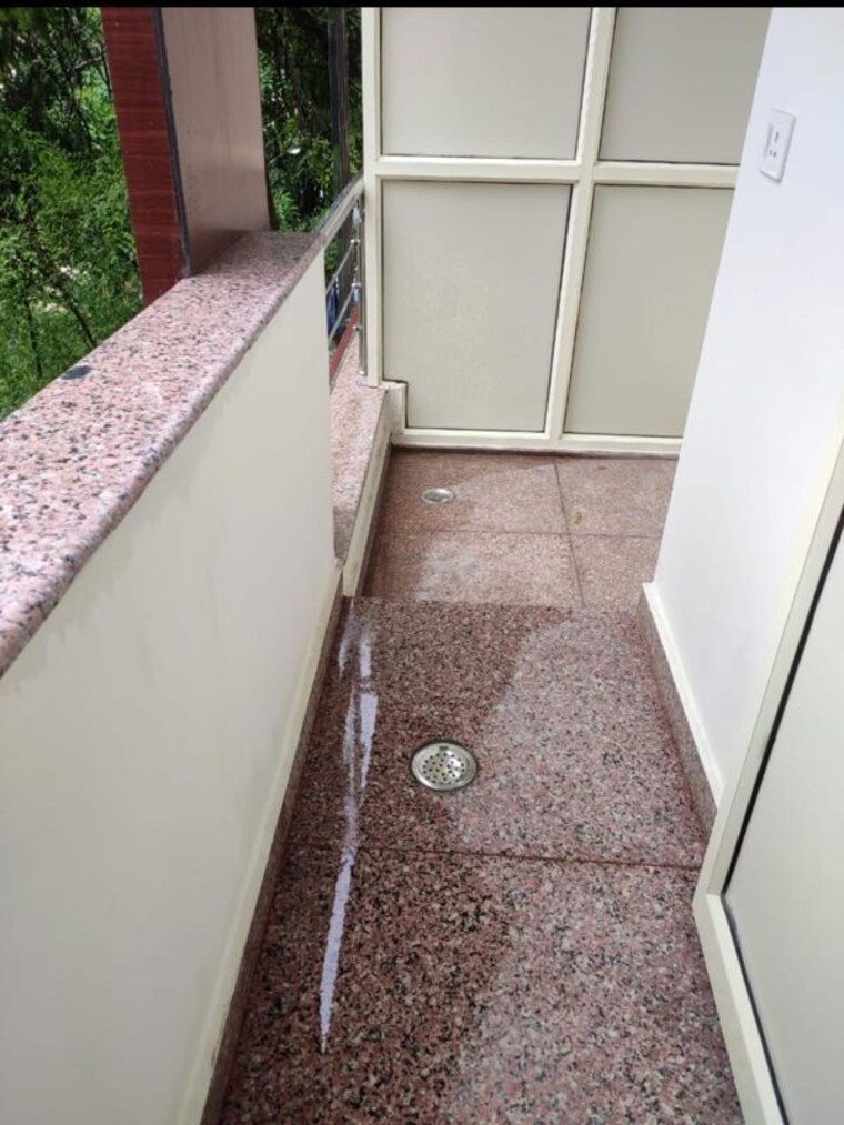 Balcony, sushant lok i 1 Bedroom 100 Sq.Yd. Builder Floor In Sushant Lok I Gurgaon 10514701