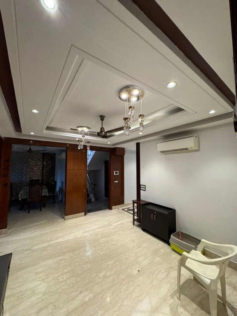 Bedroom, new rajinder nagar 3 Bedroom 200 Sq.Yd. Builder Floor In New Rajinder Nagar Delhi 10514817