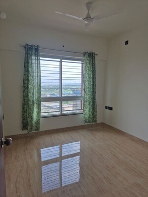 Room in 2 BHK Apartment at VTP Beaumonde, Kharadi – for Rent