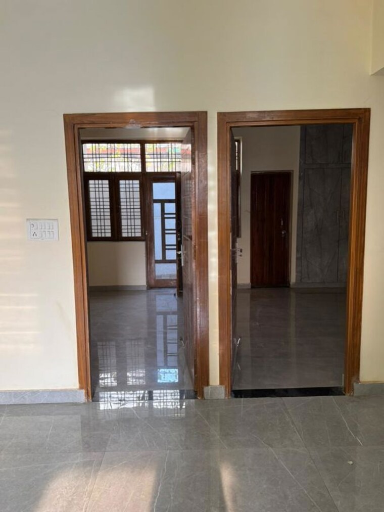 Room, shimla bypass road 3 Bedroom 2000 Sq.Ft. Independent House In Shimla Bypass Road Dehradun 10514881