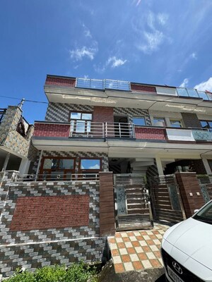 3 BHK Independent House For Rent in Shimla Bypass Road