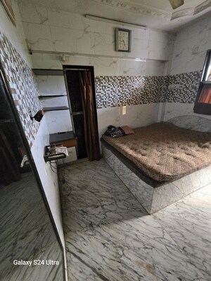 Bedroom in 1.5 BHK Apartment at Kalpak Estate, Wadala – for Rent