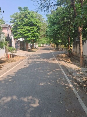 Parking in 6+ BHK Independent House at Jankipuram – for Sale