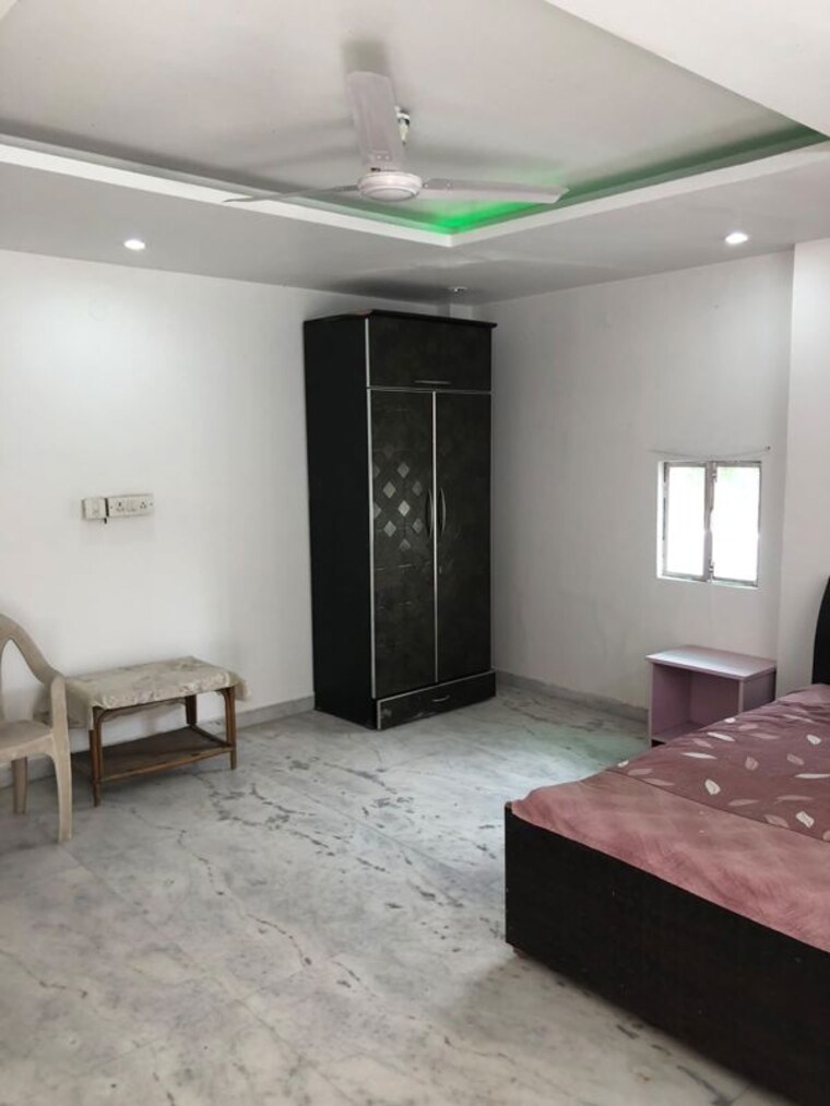 Bedroom, sushant lok i 1 RK 100 Sq.Yd. Builder Floor In Sushant Lok I Gurgaon 10514879