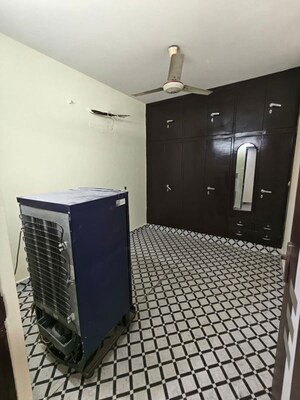 Team Area in 2 BHK Builder Floor at Malviya Nagar – for Rent