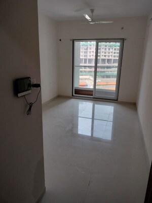 Room in 1 BHK Apartment at Ashar Axis, Majiwada – for Rent