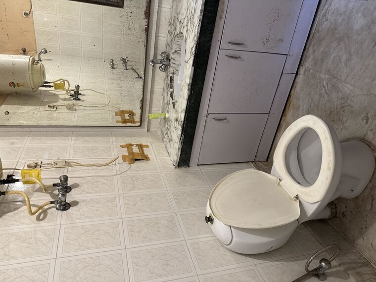 Bathroom, sector 5 dwarka 3 Bedroom 1750 Sq.Ft. Apartment In Sector 5 Dwarka Delhi 10514832