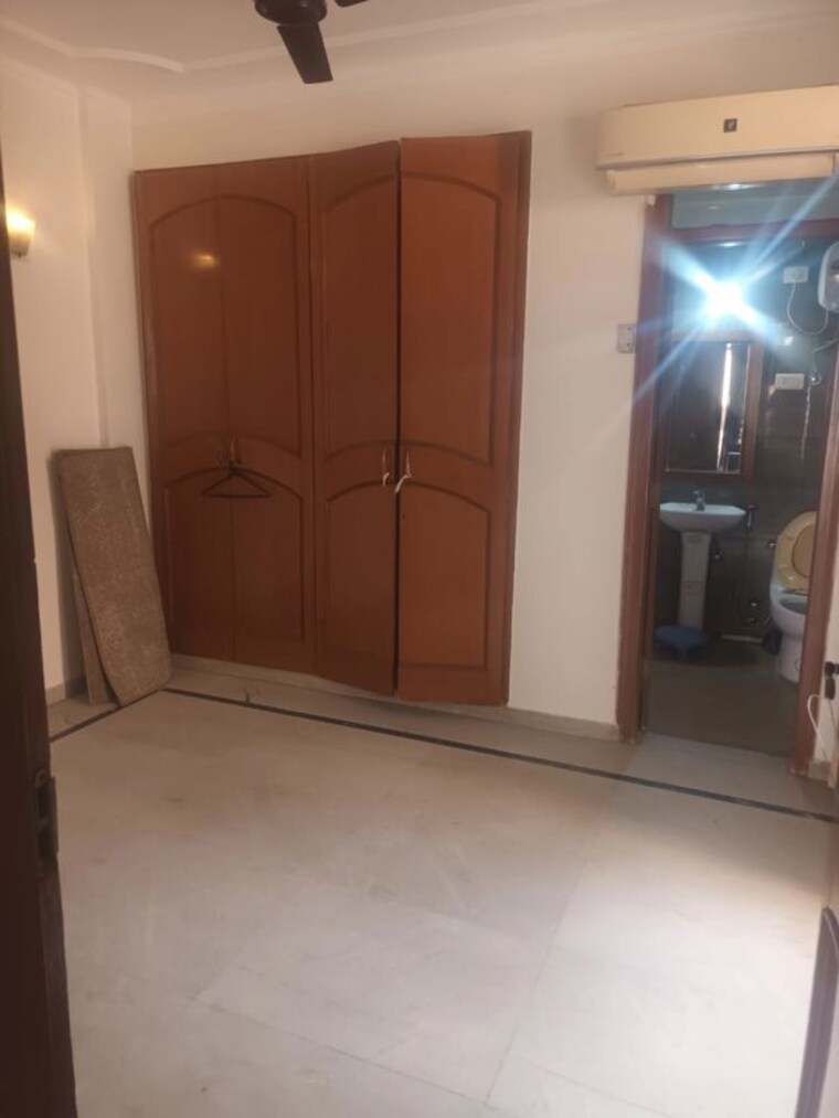 Room, sector 5 dwarka 3 Bedroom 1750 Sq.Ft. Apartment In Sector 5 Dwarka Delhi 10514832
