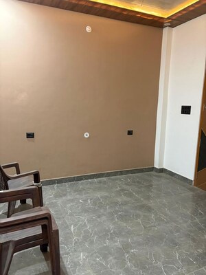Room in 3 BHK Independent House at Gangaganj – for Sale