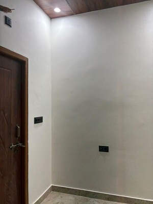 Room in 3 BHK Independent House at Gangaganj – for Sale