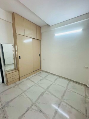 Room in 3 BHK Builder Floor at Pir Machalla – for Sale