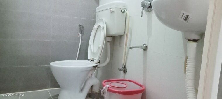 Bathroom, whitefield 1 Bedroom 530 Sq.Ft. Apartment In Whitefield Bangalore 10514988